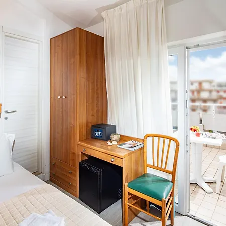 Pigalle 3*